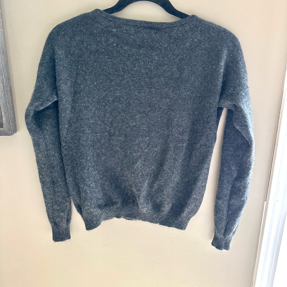 Brandy Melville Gray Crew Neck Sweater - Picture 2 of 5